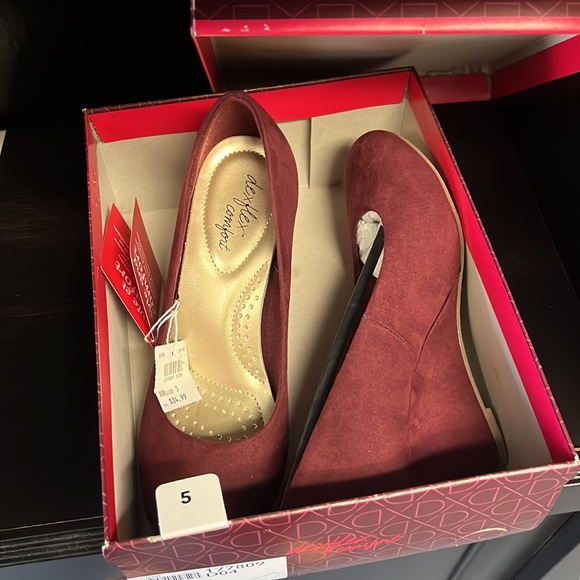 NWT Dexflex Comfort women’s size 5 Sangria Karlie Wedges - Picture 4 of 5